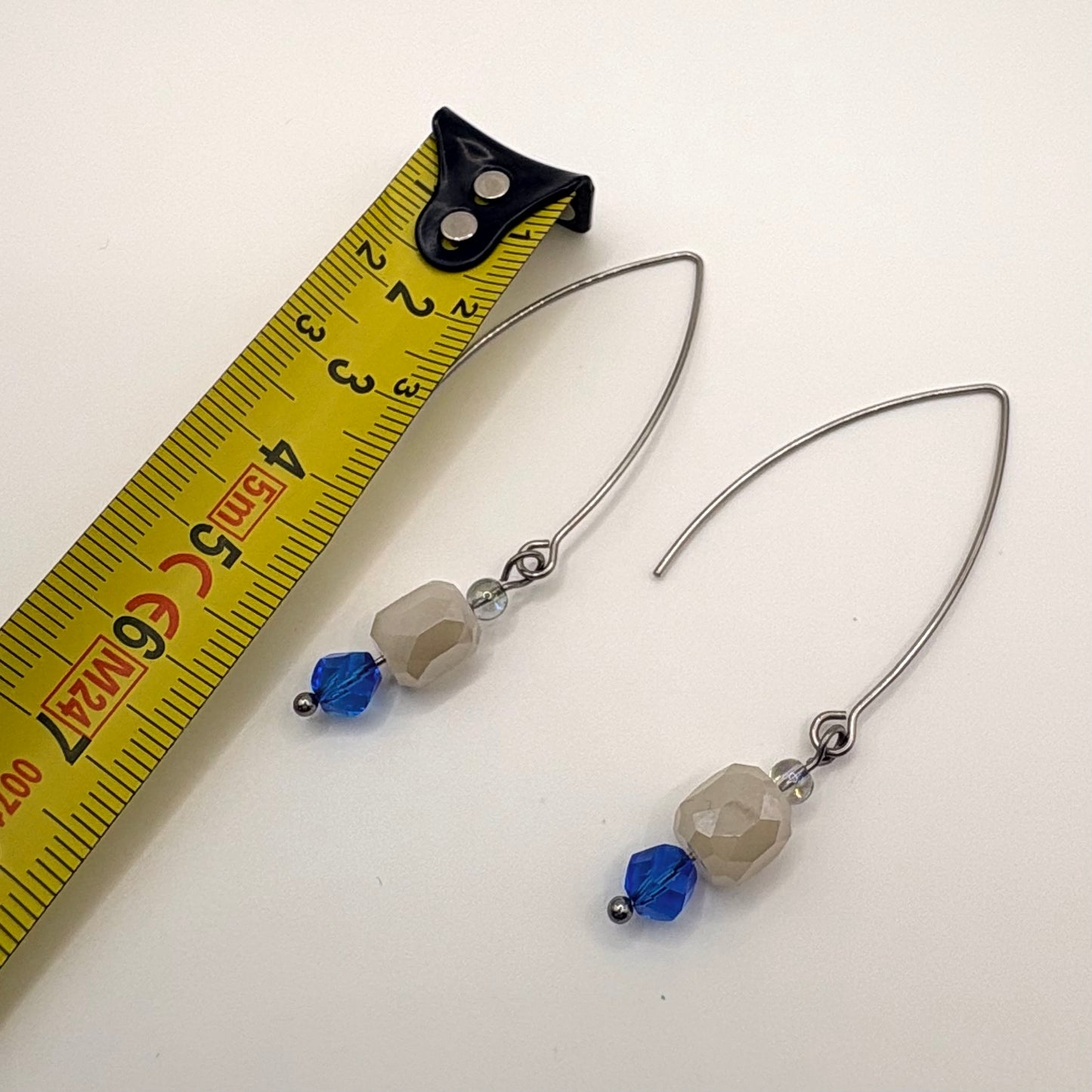 Quiet Contrast – stainless steel oorbellen