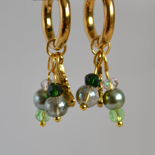 Oorbellen Charm goudkleurig met kristalglas en parel hanger